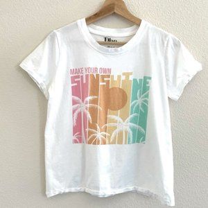 Women's White Graphic Tee S Coastal Short Sleeve